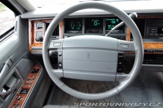 Ostatní značky Ostatní modely Lincoln Town Car 4,6 Limuzína 7.m Pronájem 1993