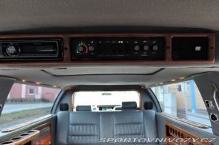 Ostatní značky Ostatní modely Lincoln Town Car 4,6 Limuzína 7.m Pronájem 1993