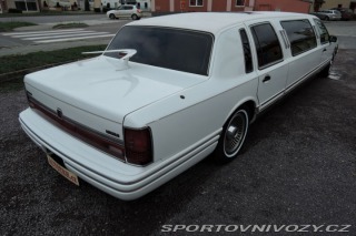 Ostatní značky Ostatní modely Lincoln Town Car 4,6 Limuzína 7.m Pronájem 1993