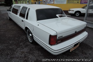Ostatní značky Ostatní modely Lincoln Town Car 4,6 Limuzína 7.m Pronájem 1993