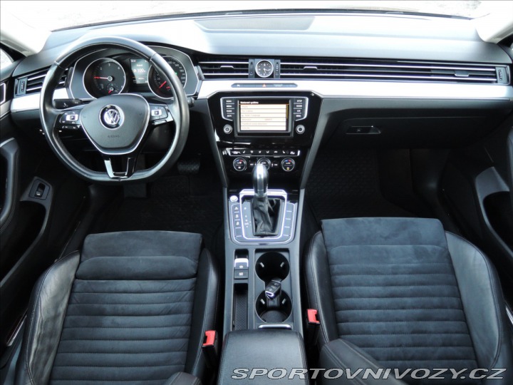 Volkswagen Ostatní modely Passat 2,0 BiTDI 4MOT DSG Highli 2015