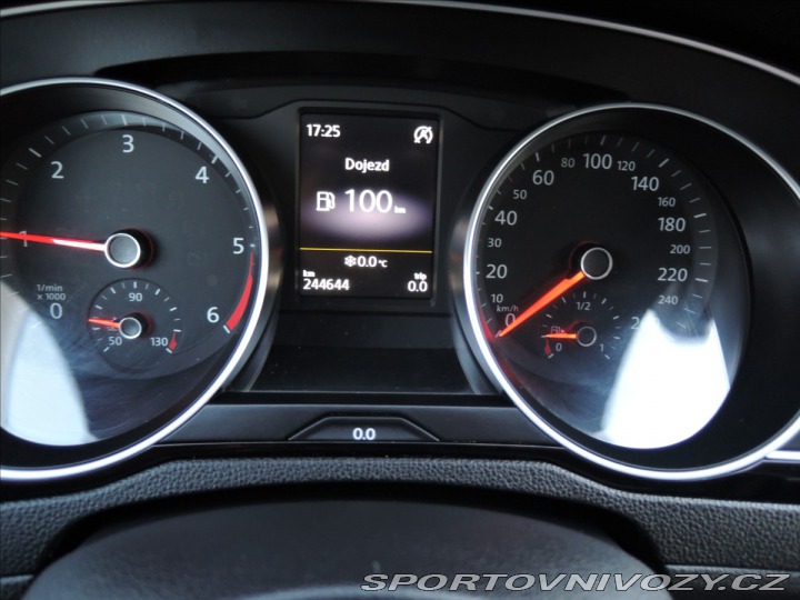 Volkswagen Ostatní modely Passat 2,0 BiTDI 4MOT DSG Highli 2015