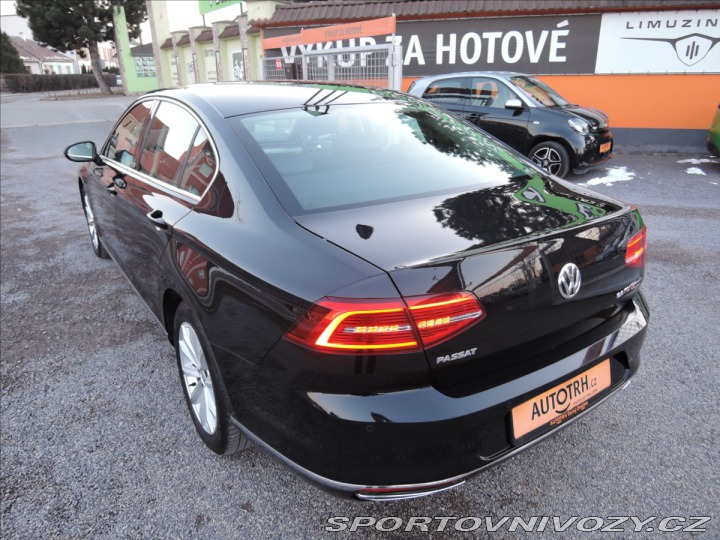 Volkswagen Ostatní modely Passat 2,0 BiTDI 4MOT DSG Highli 2015