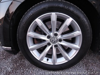 Volkswagen Ostatní modely Passat 2,0 BiTDI 4MOT DSG Highli 2015