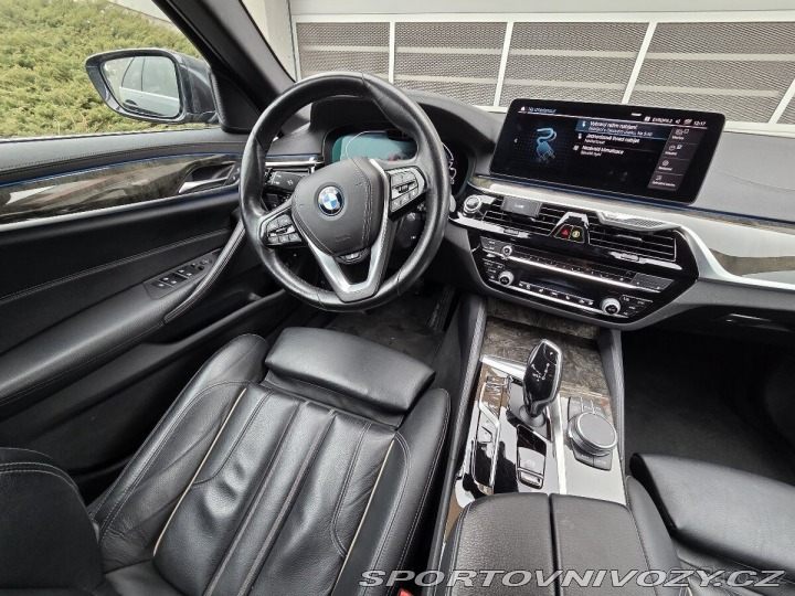 BMW 5 3,0   530e 215 kW | HEAD- 2021