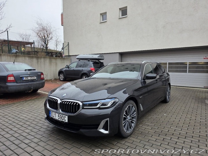 BMW 5 3,0   530e 215 kW | HEAD- 2021