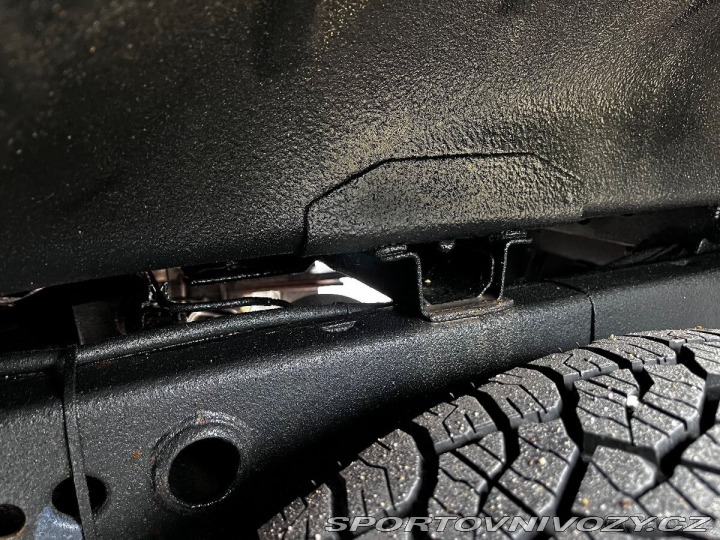 Nissan Ostatní modely Navara 3,0   V6 2012 2012