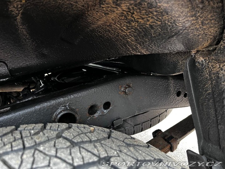 Nissan Ostatní modely Navara 3,0   V6 2012 2012