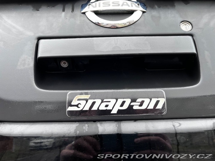 Nissan Ostatní modely Navara 3,0   V6 2012 2012