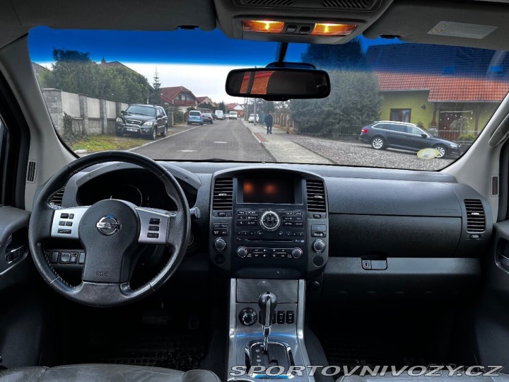 Nissan Ostatní modely Navara 3,0   V6 2012 2012