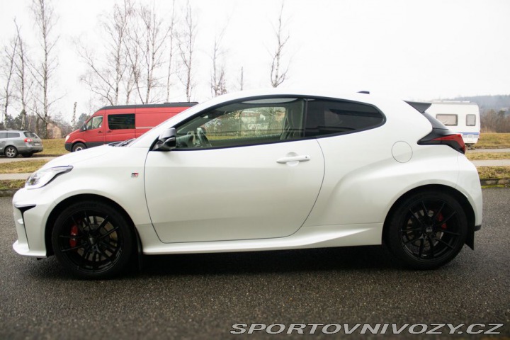 Toyota Yaris Yaris GR, v ZÁRUCE 25.4 2 1800