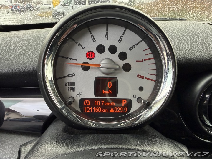 Mini Cooper S 135 KW.aut.jen 121t.k 2010
