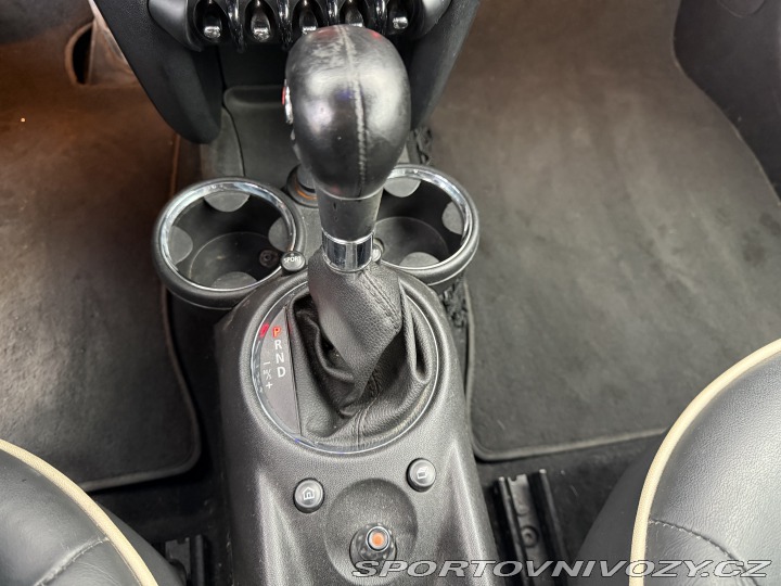 Mini Cooper S 135 KW.aut.jen 121t.k 2010