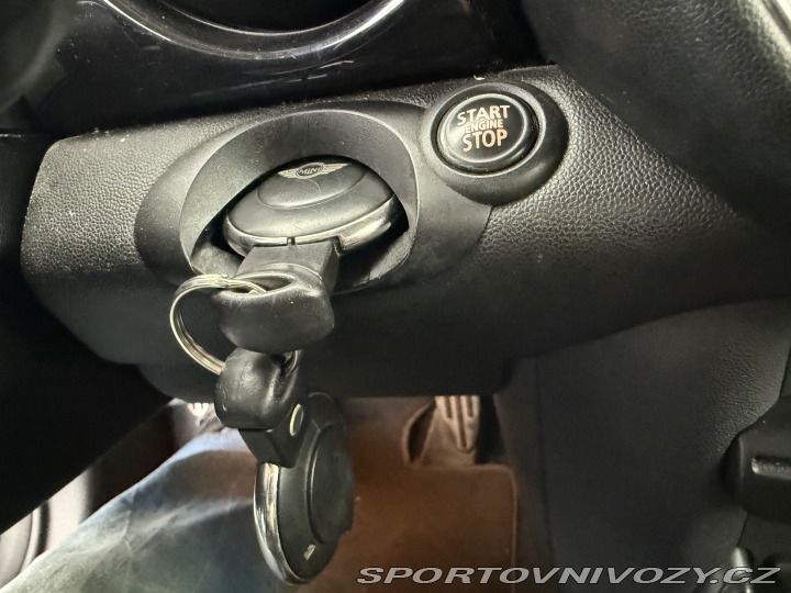 Mini Cooper S 135 KW.aut.jen 121t.k 2010