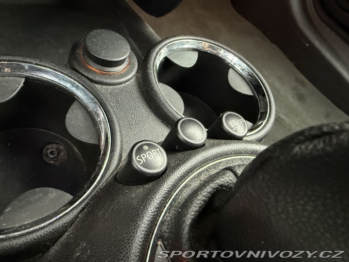 Mini Cooper S 135 KW.aut.jen 121t.k 2010