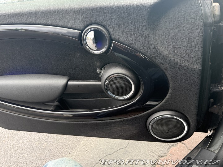 Mini Cooper S 135 KW.aut.jen 121t.k 2010