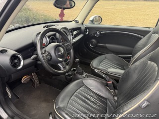 Mini Cooper S 135 KW.aut.jen 121t.k 2010