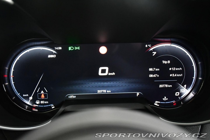 Alfa Romeo Giulia 2.0T VELOCE PANO AT8-Q4 2 2024