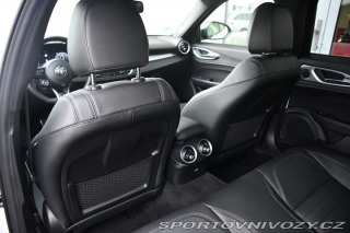 Alfa Romeo Giulia 2.0T VELOCE PANO AT8-Q4 2 2024