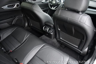 Alfa Romeo Giulia 2.0T VELOCE PANO AT8-Q4 2 2024