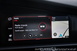 Alfa Romeo Giulia 2.0T VELOCE PANO AT8-Q4 2 2024