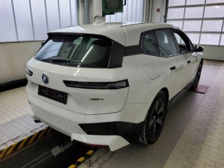 BMW iX xDrive40, xDrive40 Sport 2023