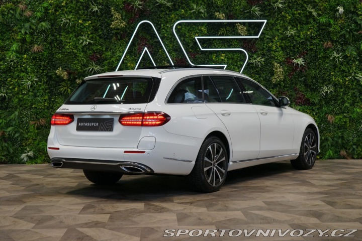 Mercedes-Benz E 300de*4M*EXCLUSIVE*PANO*B 2023