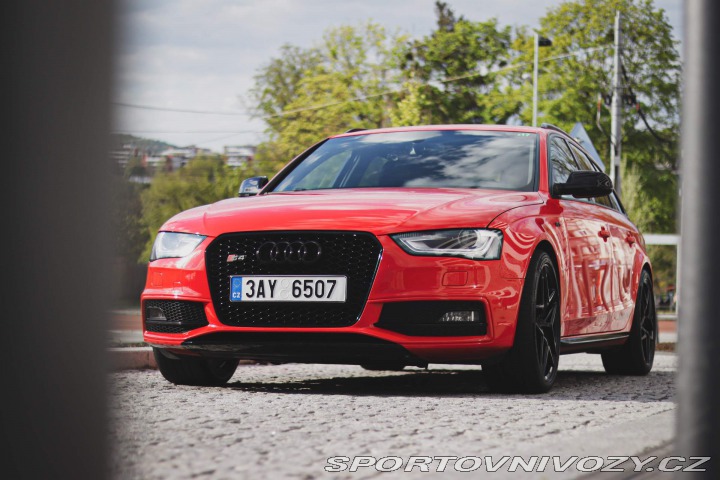 Audi S4 B8 APR 2012