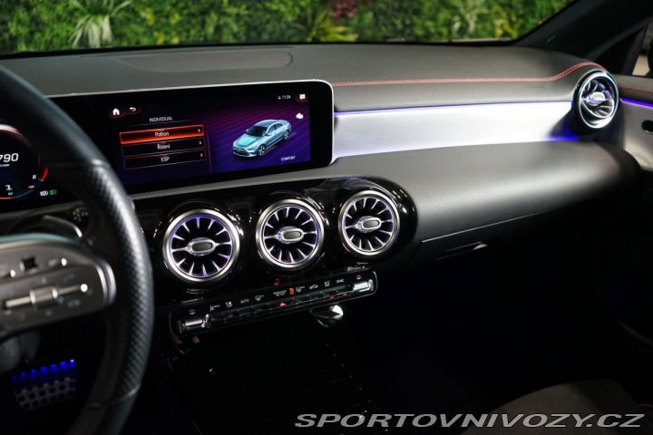 Mercedes-Benz CLA 180*AMG*KAMERA*LED*CZ 2020