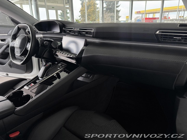 Peugeot 508 Hybrid 225*AT8*REZERVACE! 2022