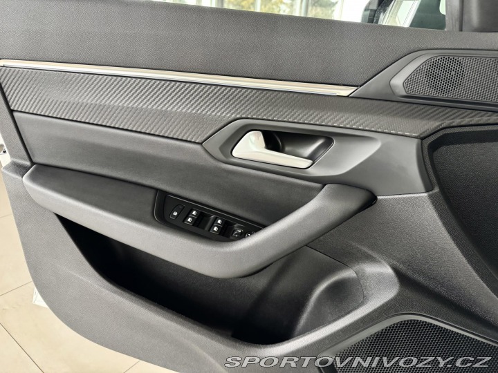 Peugeot 508 Hybrid 225*AT8*REZERVACE! 2022