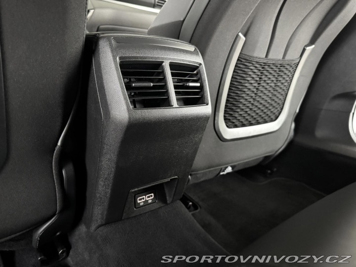 Peugeot 508 Hybrid 225*AT8*REZERVACE! 2022