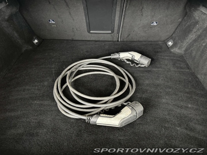 Peugeot 508 Hybrid 225*AT8*REZERVACE! 2022