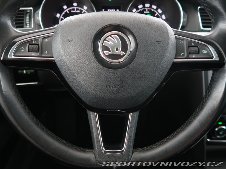 Škoda Superb Elegance 3.6 FSI V6 2013