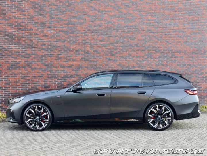 BMW 5 Touring  550e  xDrive M S 2025