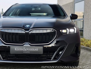 BMW 5 Touring  550e  xDrive M S 2025