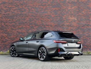 BMW 5 Touring  550e  xDrive M S 2025