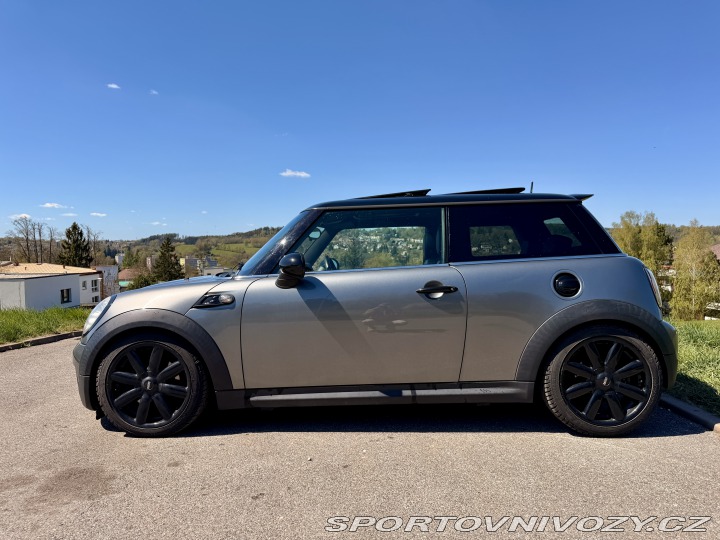 Mini Cooper R56 2009