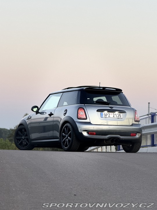 Mini Cooper R56 2009