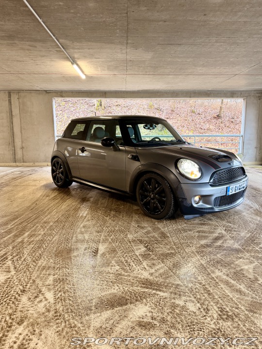 Mini Cooper R56 2009
