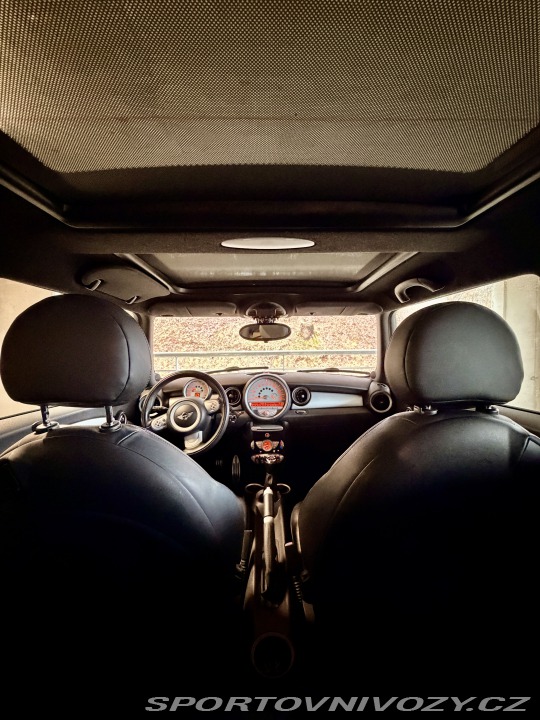 Mini Cooper R56 2009