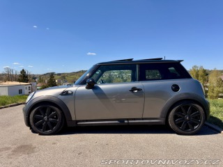 Mini Cooper R56 2009