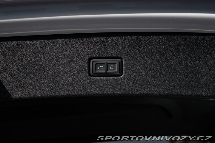 Audi Ostatní modely Q8 55 3.0 TFSI 2022