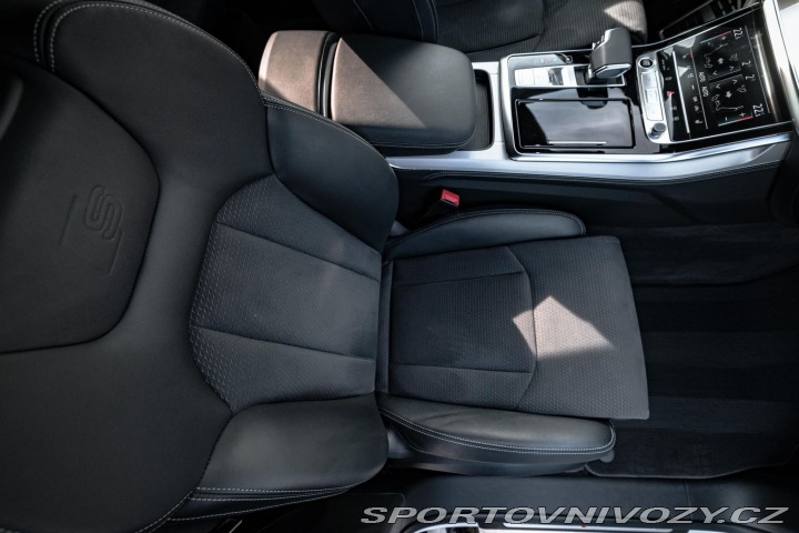 Audi Ostatní modely Q8 55 3.0 TFSI 2022
