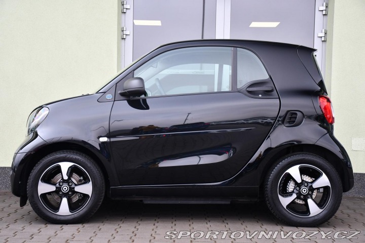 Smart Fortwo FORTWO COUPE Zadáno 2021