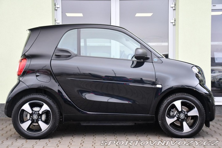 Smart Fortwo FORTWO COUPE Zadáno 2021