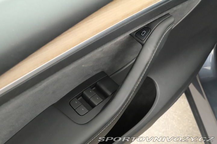 Tesla Model Y Long Range AWD 75kWh 2021