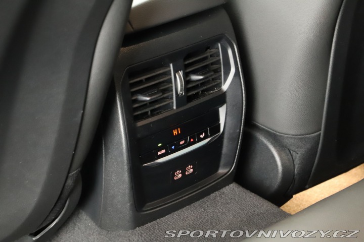 BMW 3 M Sport 330i xDrive 2024