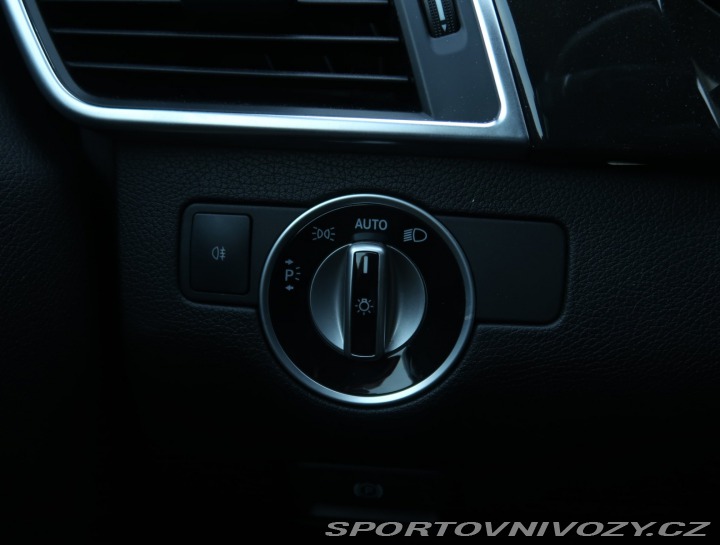 Mercedes-Benz Ostatní modely GL  500 2015