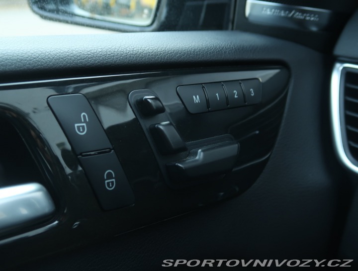 Mercedes-Benz Ostatní modely GL  500 2015